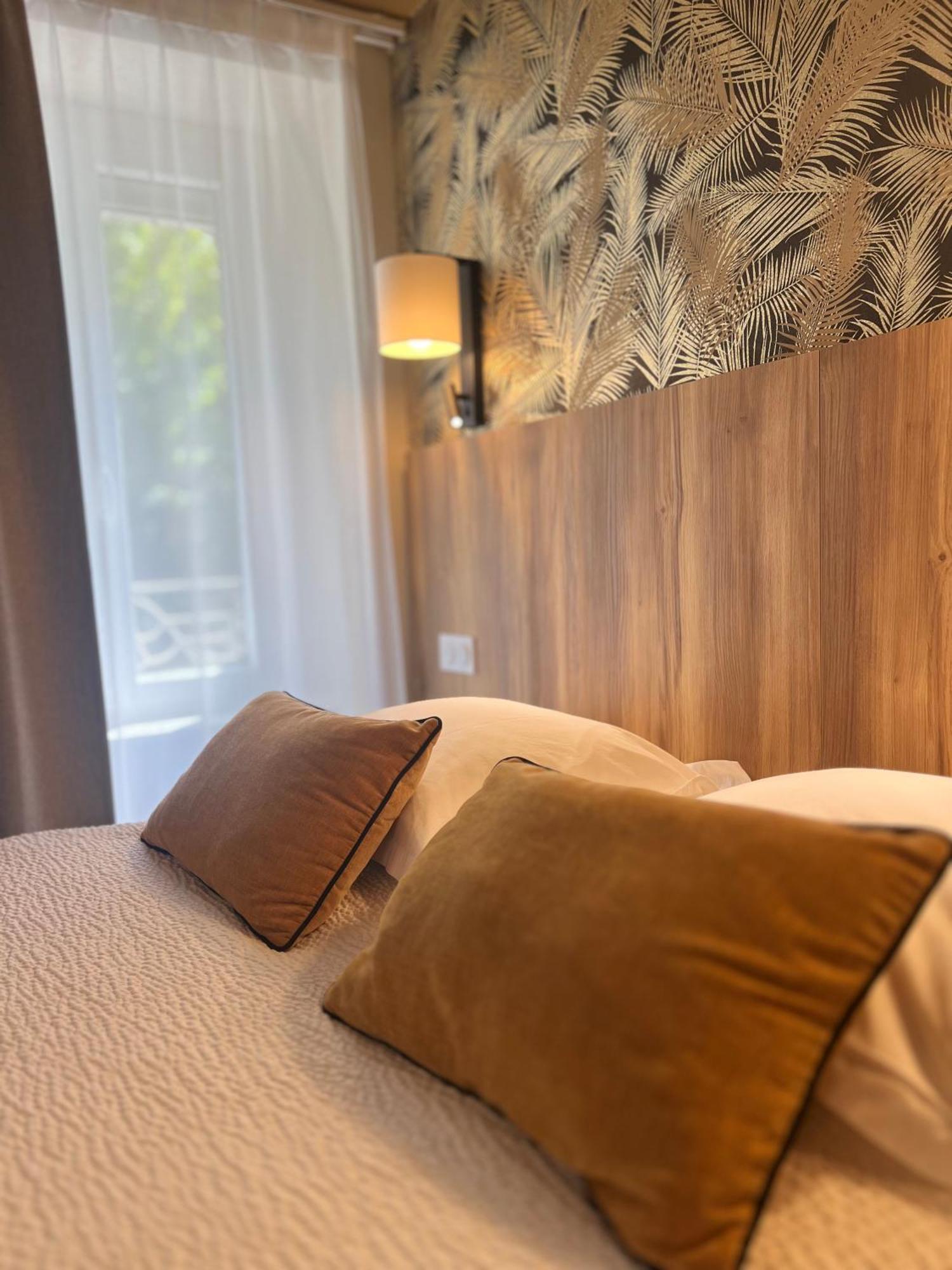 Hotel Logis Restaurant Azalees 3*