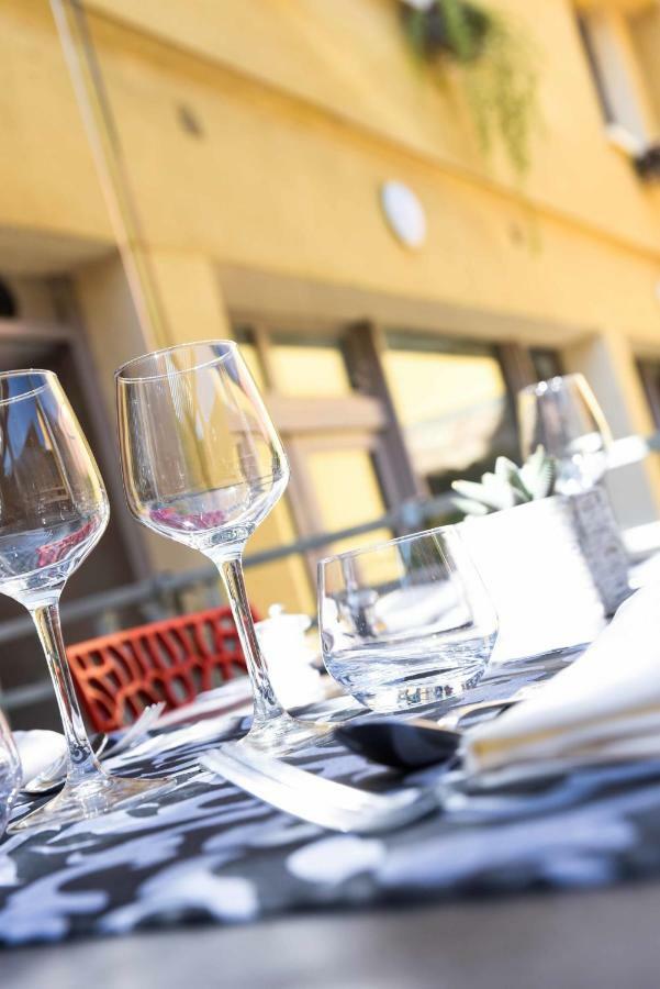 Logis Restaurant Azalees Tournon-sur-Rhone